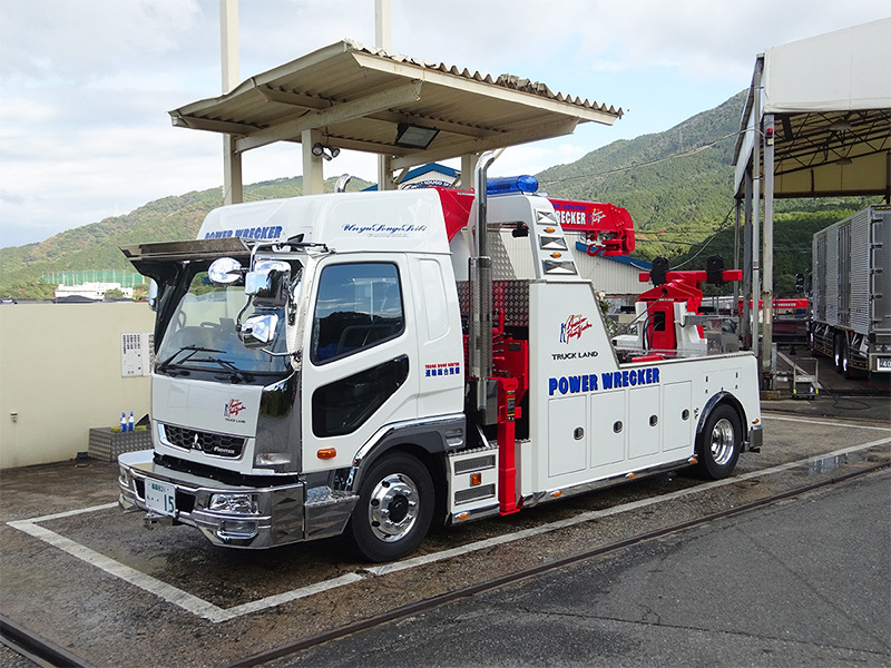 三菱増tレッカー