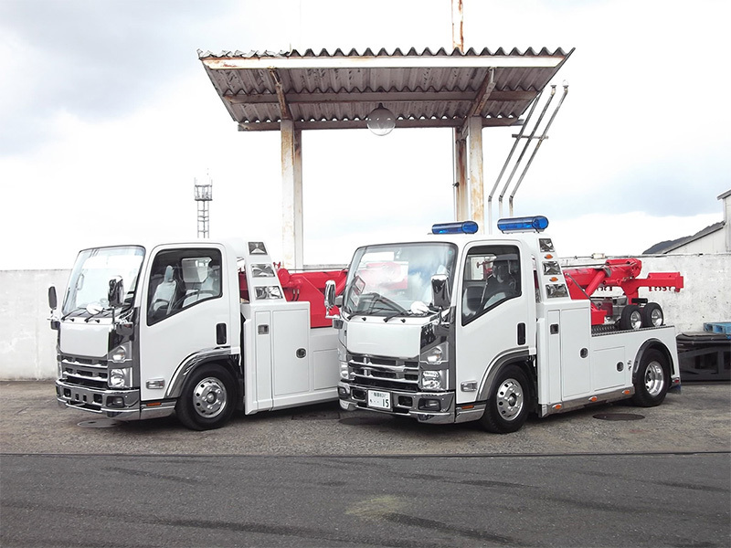 いすゞ　2tレッカー