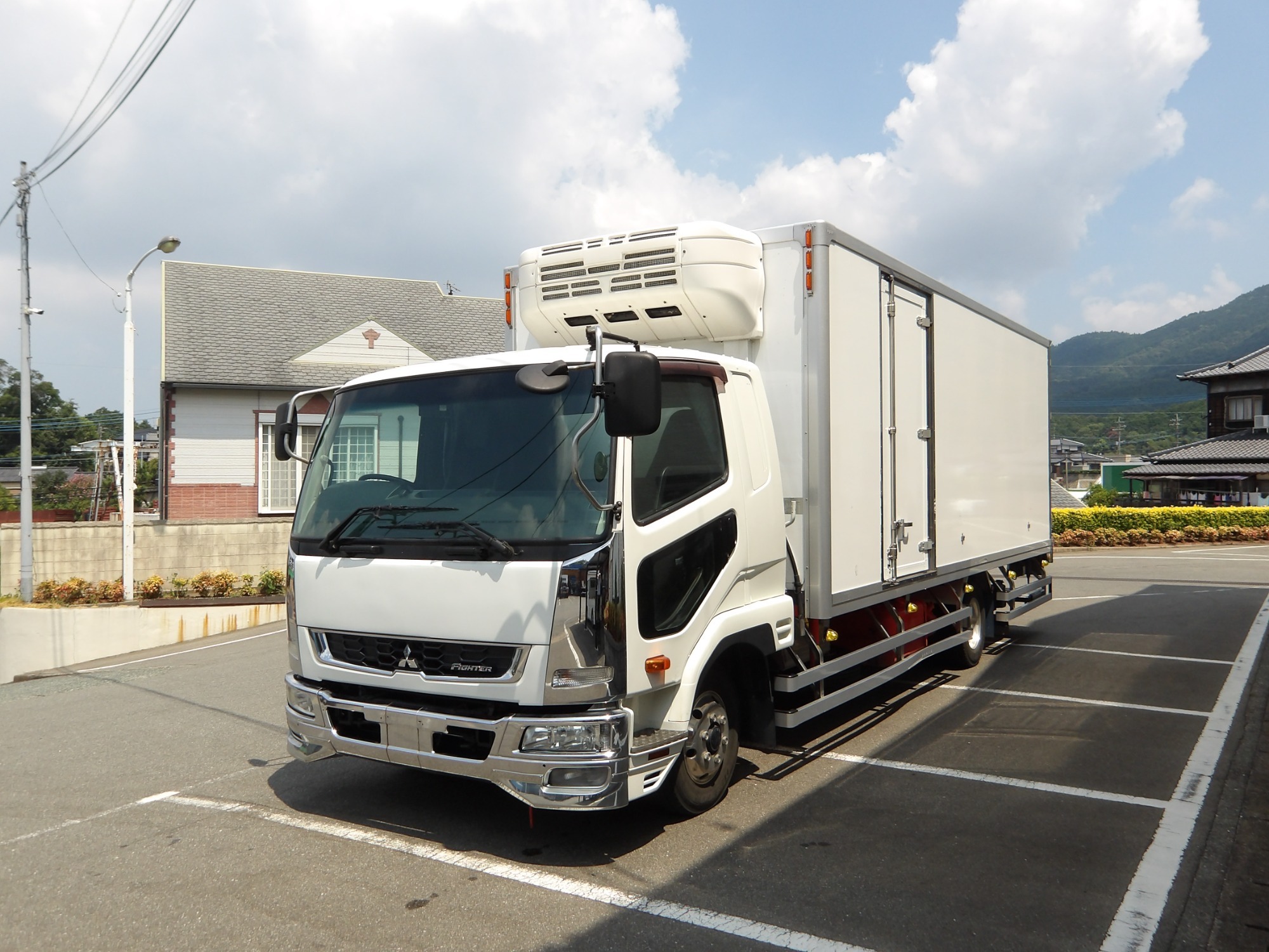 照会番号：M-003（Y-2719）三菱　アルミウイング車　2KG-FK64F　R01.06