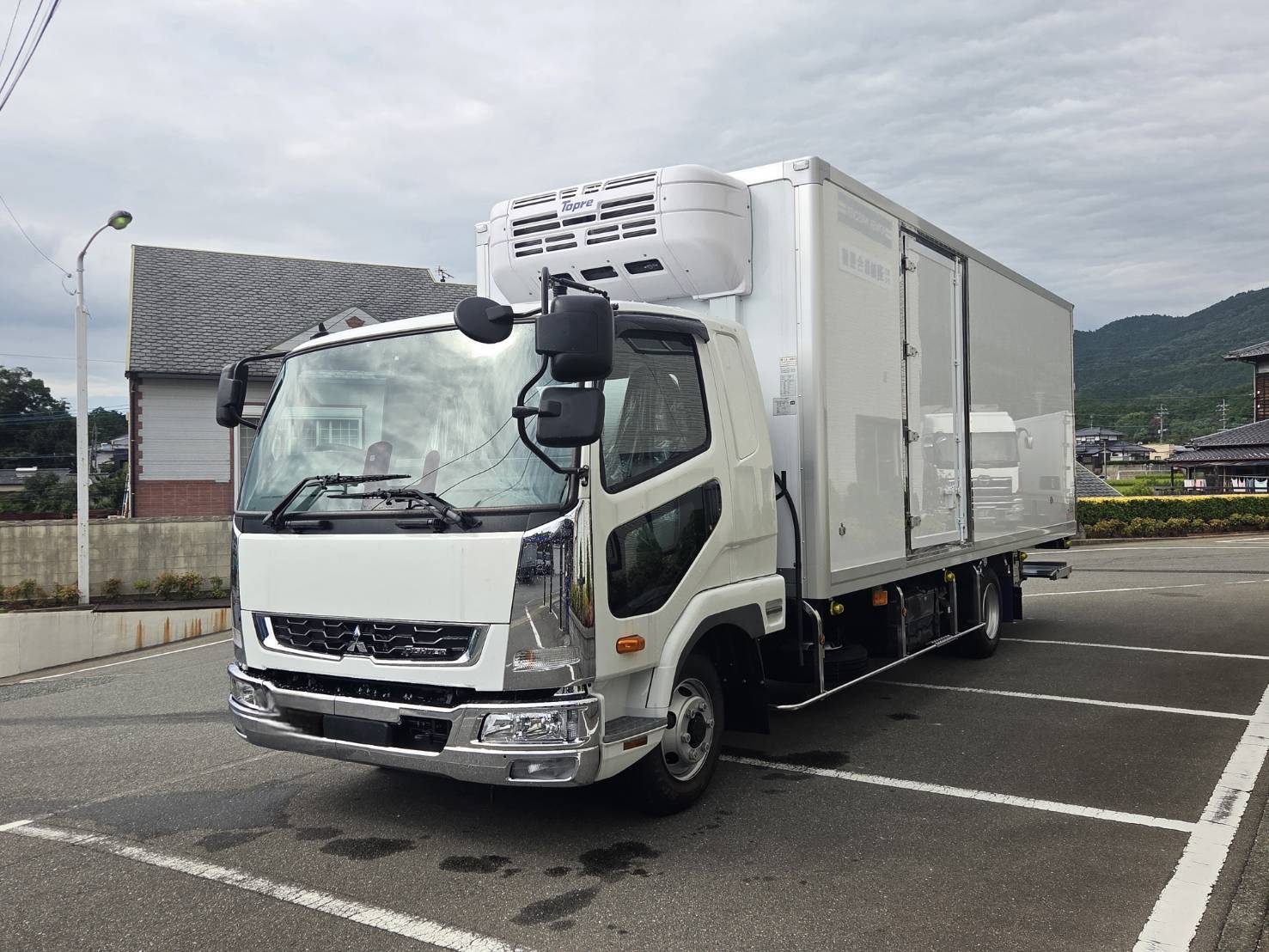 照会番号：M-003（Y-2719）三菱　アルミウイング車　2KG-FK64F　R01.06